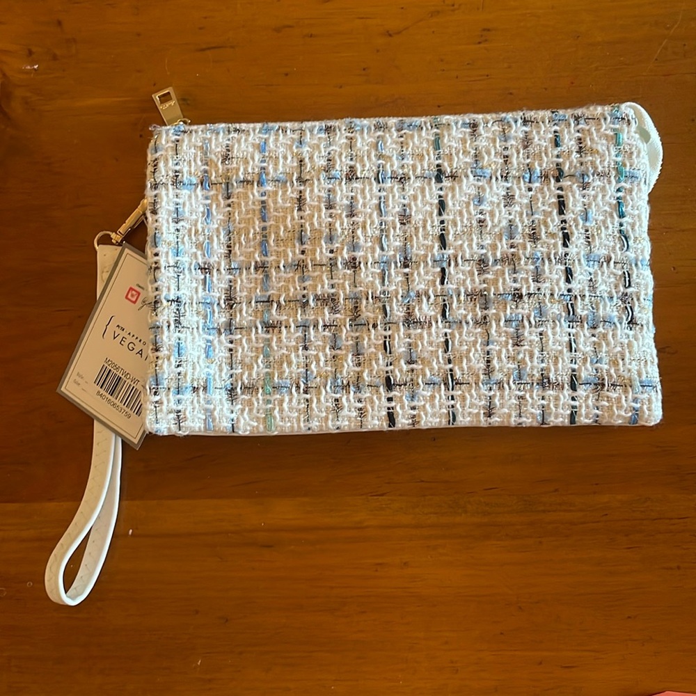 Jen & Co White + Blue Knit Clutch / Crossbody Bag • 10” x 7” • Vegan
